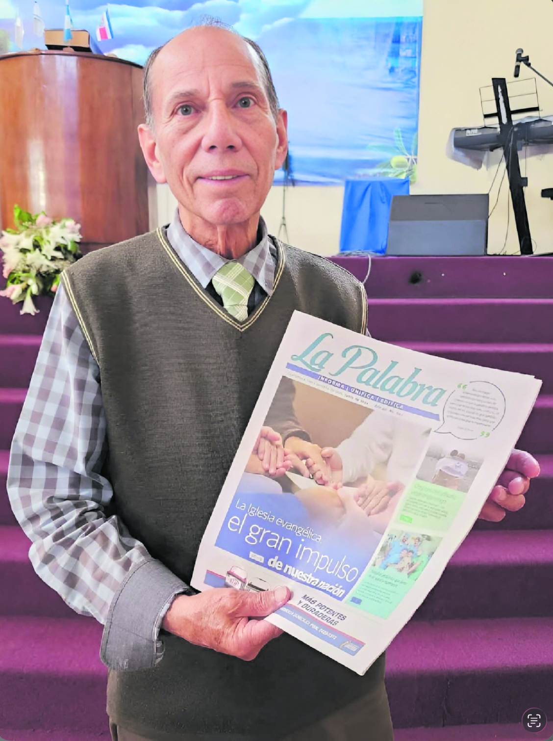 Homenaje al Pastor Daniel Valladares en su cumpleaños número 88